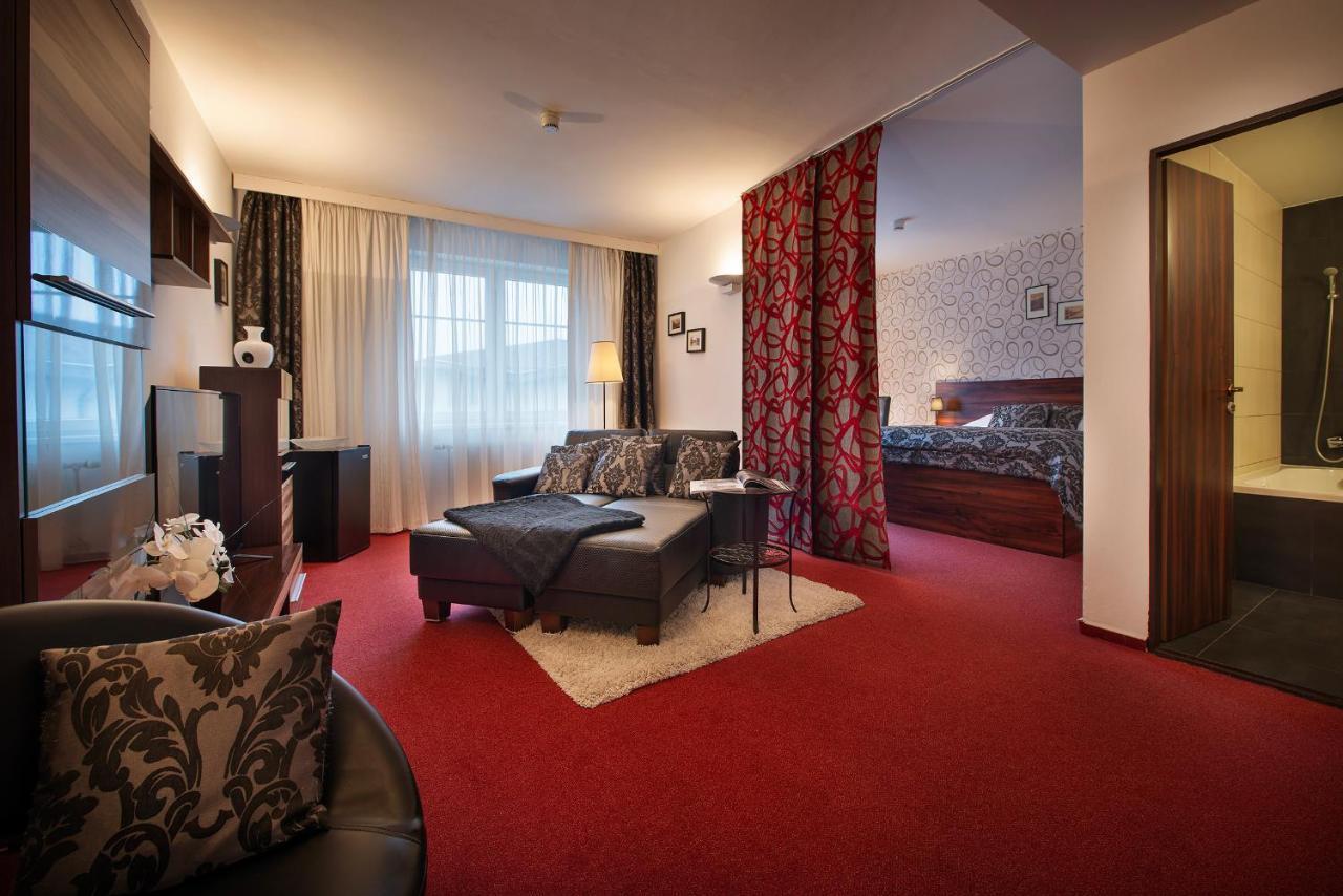 Parkhotel Morris Nový Bor المظهر الخارجي الصورة