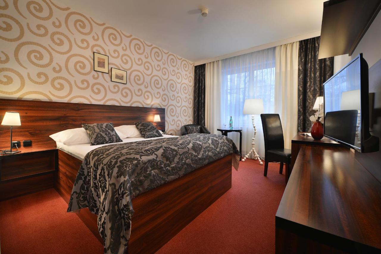 Parkhotel Morris Nový Bor المظهر الخارجي الصورة