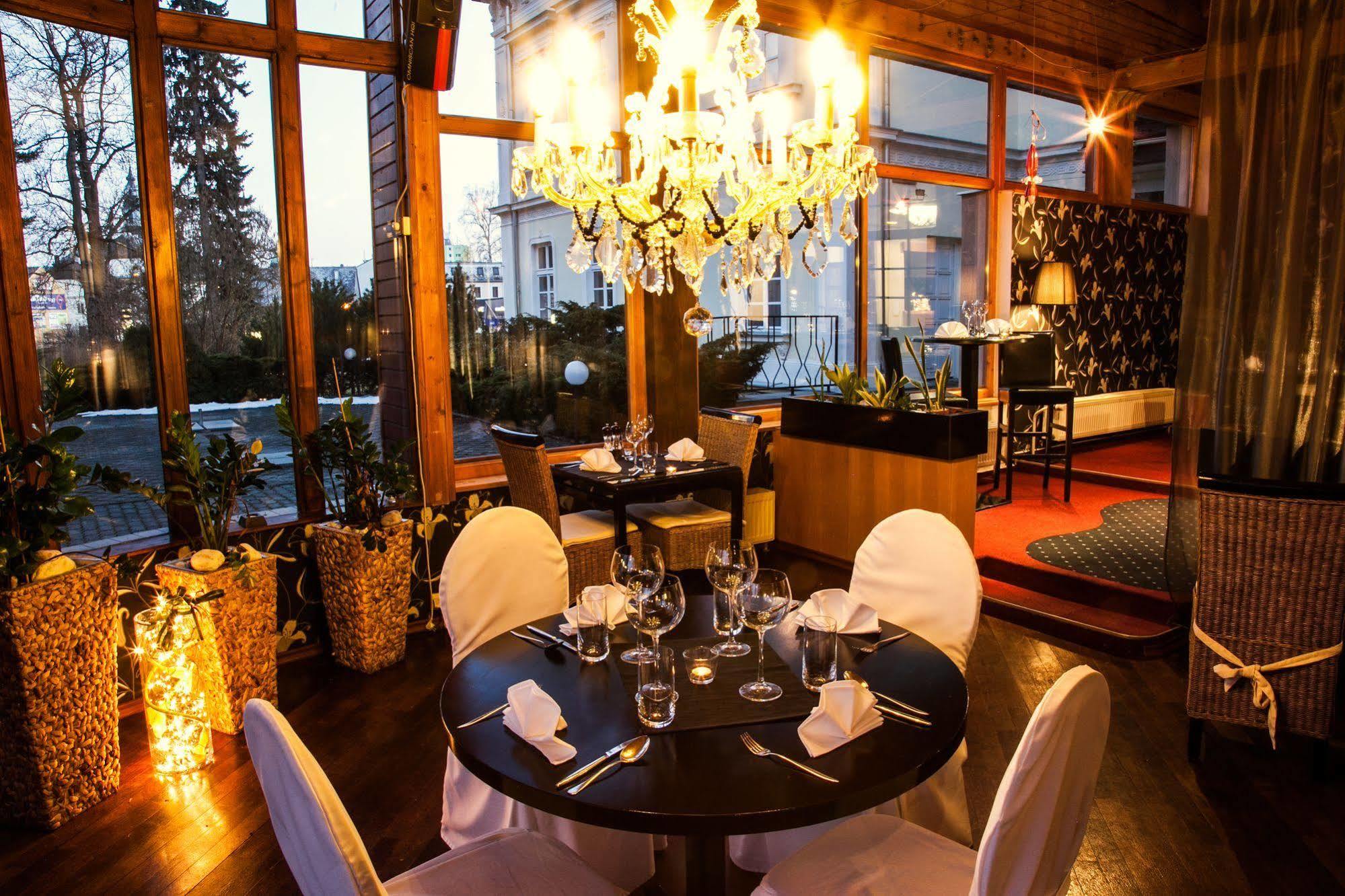 Parkhotel Morris Nový Bor المظهر الخارجي الصورة